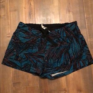 Lululemon breakaway shorts -size 10